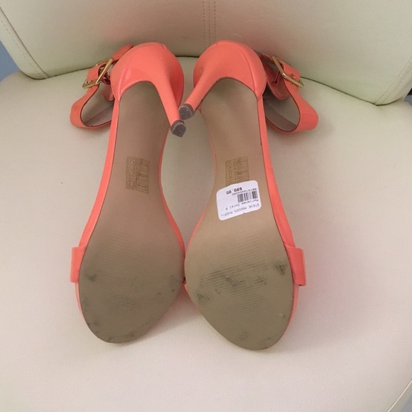 Steve Madden Bright Coral Open-Toed Heels - Picture 3 of 4