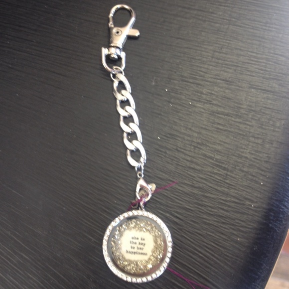 Inspirational Gold or Silver Keychains - Picture 2 of 4