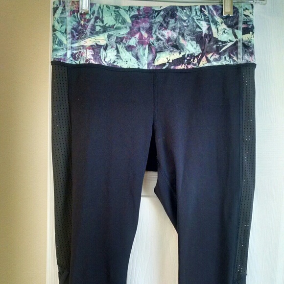 Lululemon capri workout pants