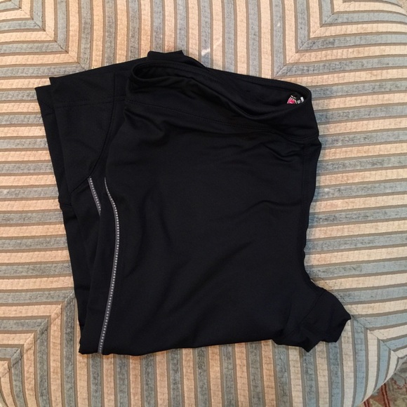 Tek Gear running Capri, fitted XL