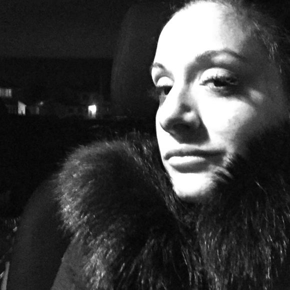 Meet your Posher, Rebecca - Picture 2 of 4