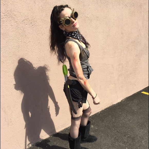 Meet your Posher, Rebecca - Picture 4 of 4