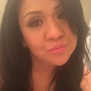 Meet your Posher, Lorena