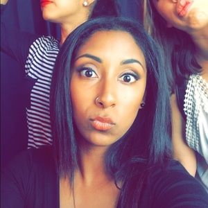 Meet your Posher, Fatima