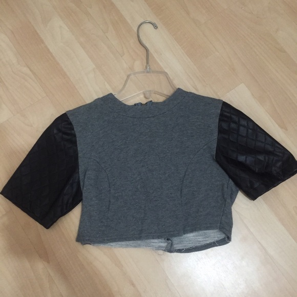 Faux leather sleeves cropped top