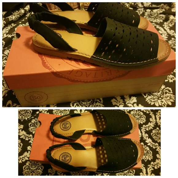 Style & color sokiteblack sandals