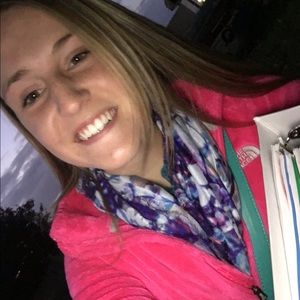 Meet your Posher, Layla