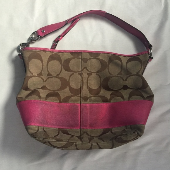 coach monogram shoulder bag