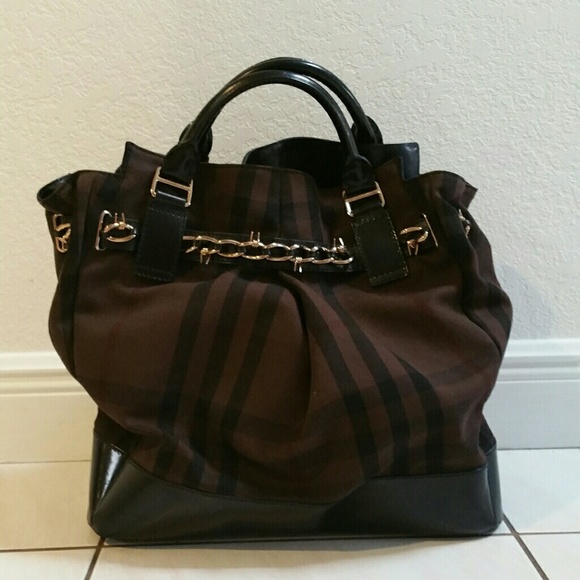 SOLD OUT !!!!!!!! $1695 BURBERRY RUNWAY BROWN TOTE - Picture 1 of 4