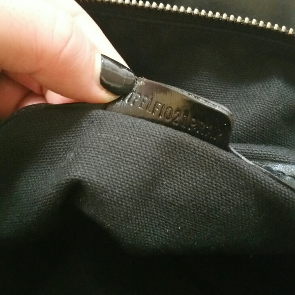 SOLD OUT !!!!!!!! $1695 BURBERRY RUNWAY BROWN TOTE - Picture 3 of 4