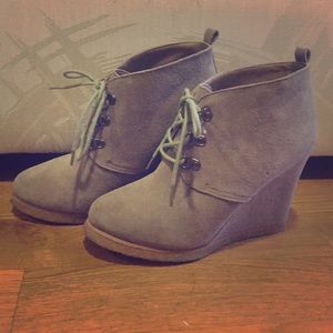 Steve Madden suede booties