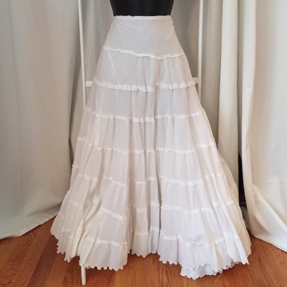 White peasant maxi skirt size s