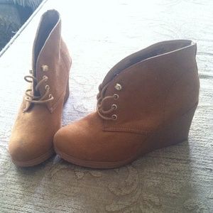 Brown Wedges