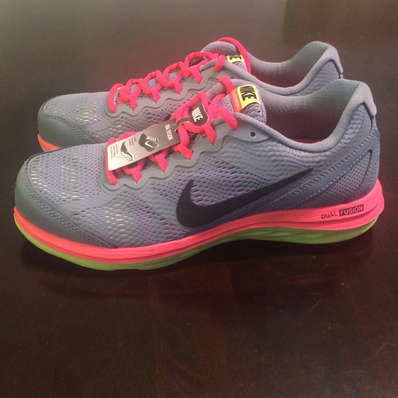Nike Shoes - Brand new Nike Dual Fusion Run 3