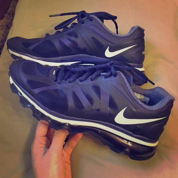 🎉🎊🎁S A L E 🎉🎊🎁 2012 Nike Airmax Shoes