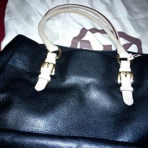 👛 Authentic Mk  HANDBAG  👜