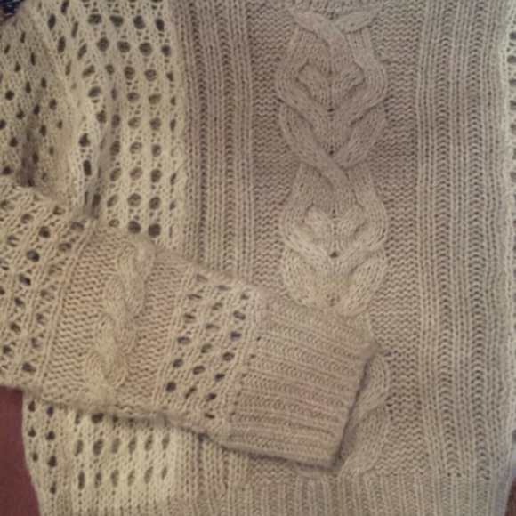 Cableknit sweater - Picture 2 of 2