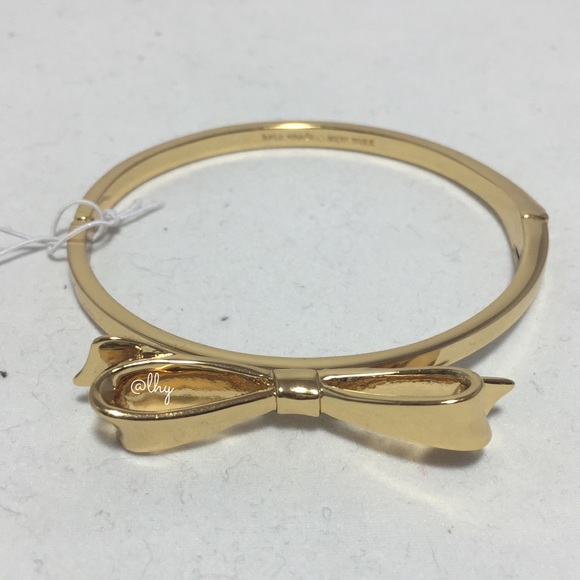 ❌SOLD❌KATE SPADE LARGE BOW BANGLE - GOLD - Picture 3 of 4