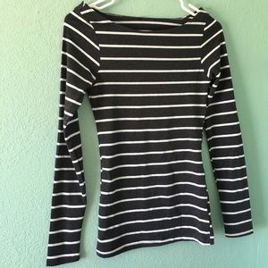 Off the shoulder stripe long sleeve S