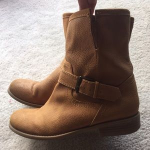 Old navy short cognac ankle boots.