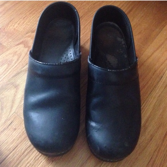 Black Dansko Shoes