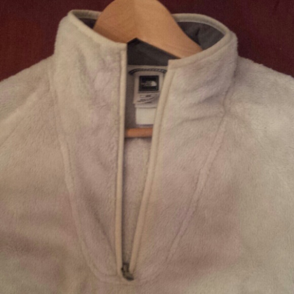 North Face Pullover - Picture 2 of 3