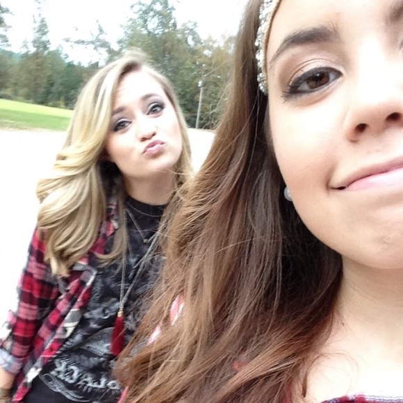 Meet your Posher, Caitlynn