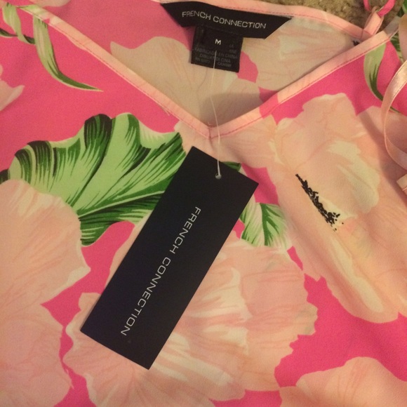 NWT French Connection holiday poppy top - Picture 4 of 4