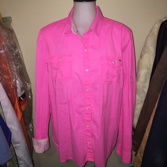 Tommy Hilfiger button up