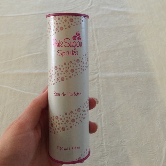 Pink sugar sparks perfume