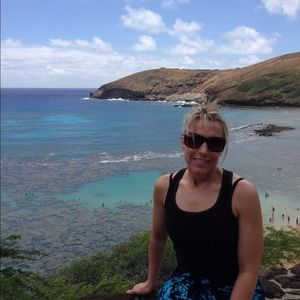 Meet your Posher, Dee