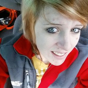 Meet your Posher, Gabriella