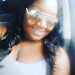 Meet your Posher, Alexis