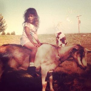 Meet your Posher, Gloria