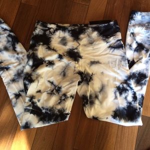 Nike dry fit tight fit tie-dye leggings