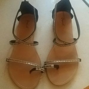 Sandles