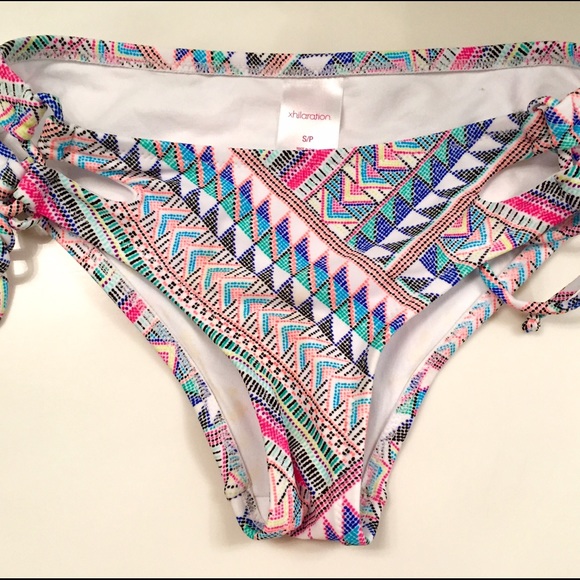 Xhilaration Bikini Bottom- Tribal Print - Picture 1 of 2