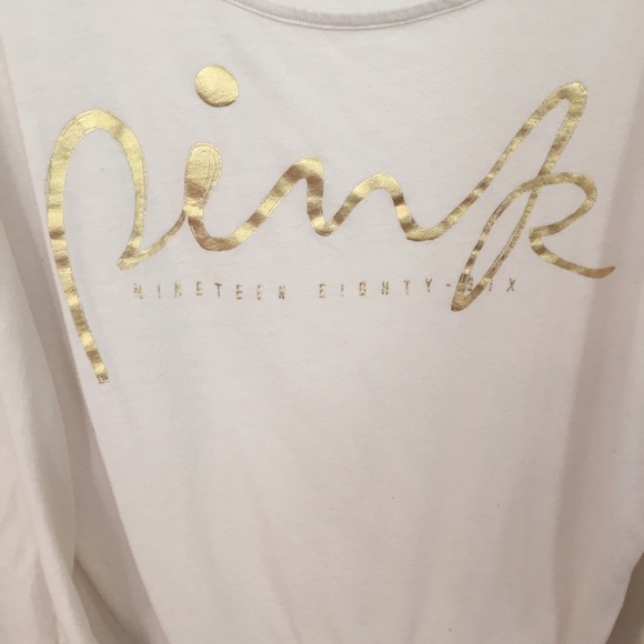 VS Pink long sleeve tee