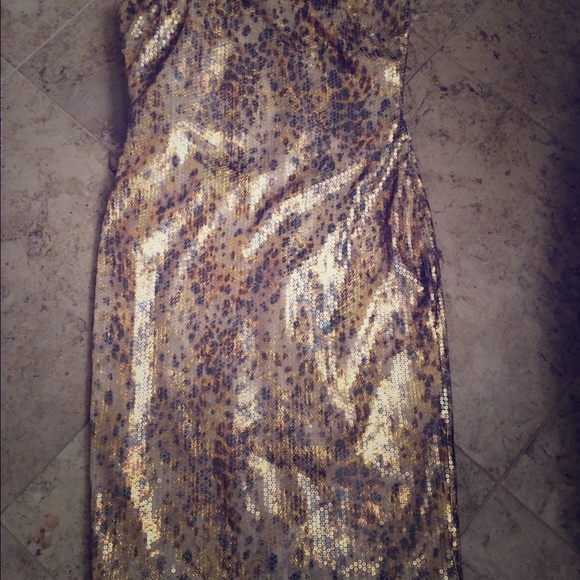Badgley Mischka Dresses & Skirts - Badgley Mischka gold sequin cocktail dress