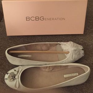 BCBGeneration White Flats