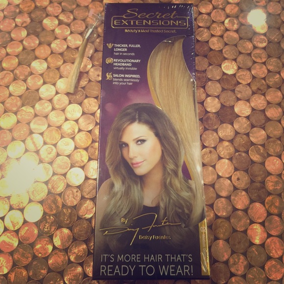 Secret extensions By Daisy Fuentes