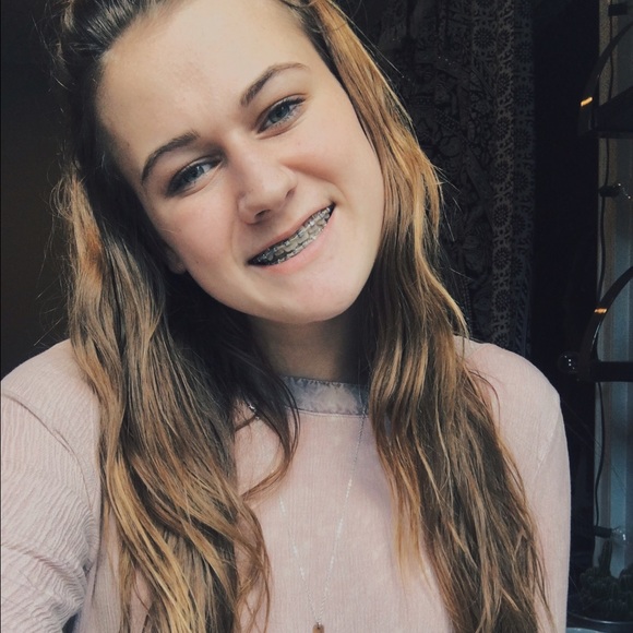 Meet your Posher, Emma - Picture 1 of 1