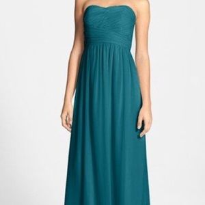 Donna Morgan Laura Ruched Sweetheart Gown