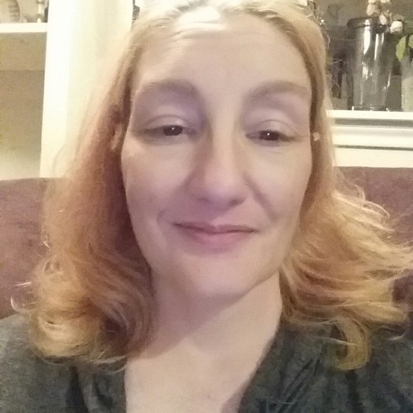 Meet your Posher, Shelly - Picture 1 of 1