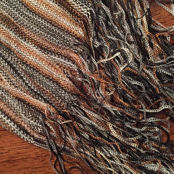 NWT Beautiful Scarf - Picture 3 of 3