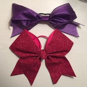 2 cheer bows, worn once!