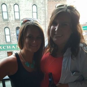 Meet your Posher, Annie