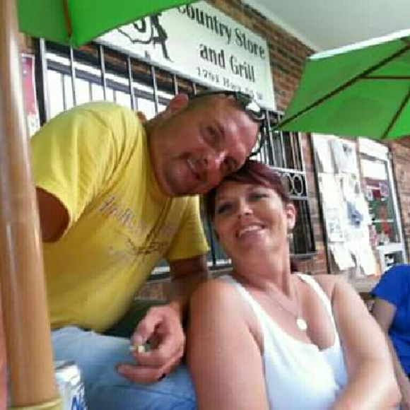 Meet your Posher, Christy - Picture 3 of 3