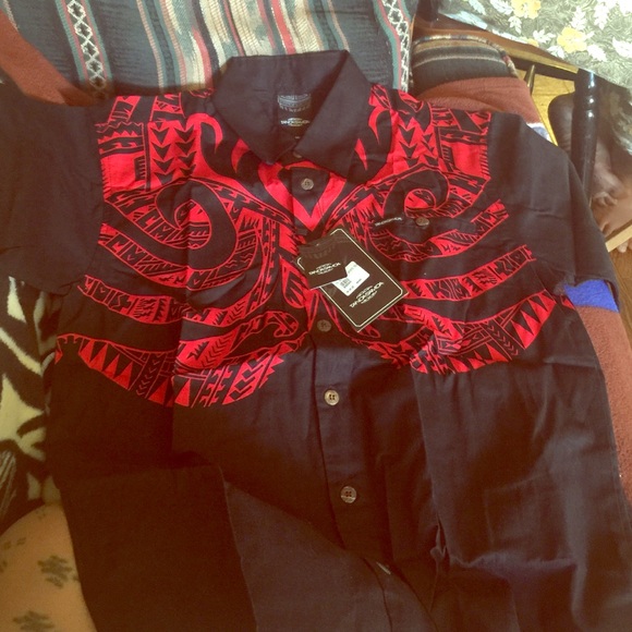 Aloha shirt for men ! Straight from island !
