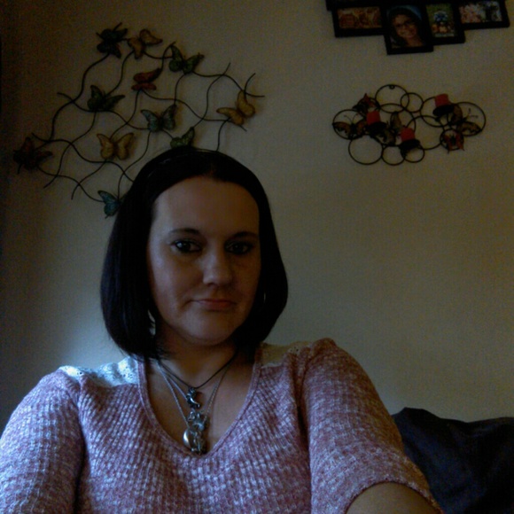 Meet your Posher, Lorie - Picture 1 of 1